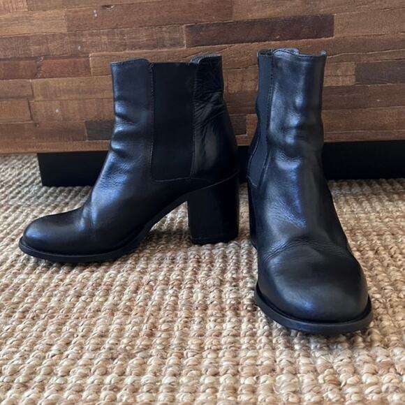 JONAK Black Leather Chelsea Boots, Block Heel - Picture 2 of 8